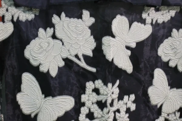 Cortinas de Organza Bordada de Mariposas Negro con Oro
