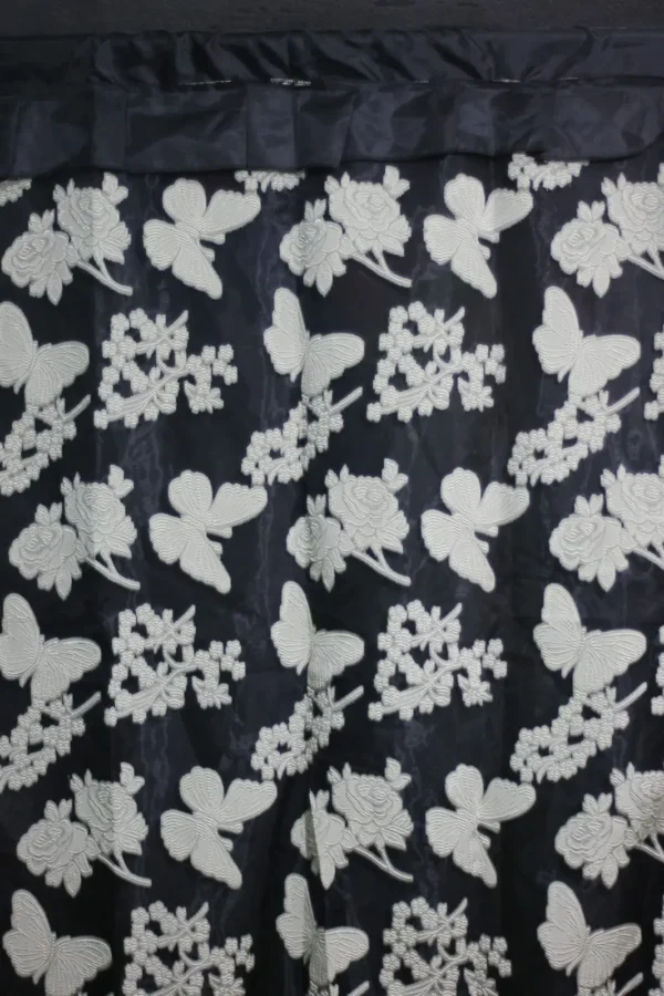 Cortinas de Organza Bordada de Mariposas Negro con Oro