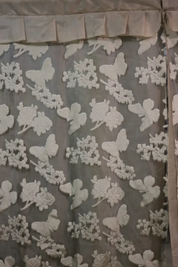 Cortinas de Organza Bordada Arena