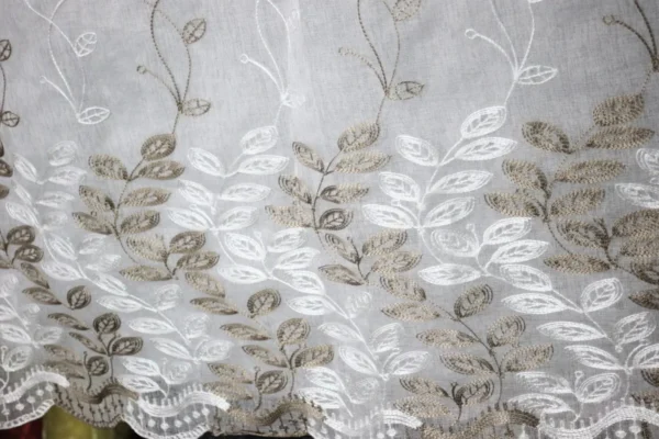 Cortinas de Lino Bordadas de Líneas Arena