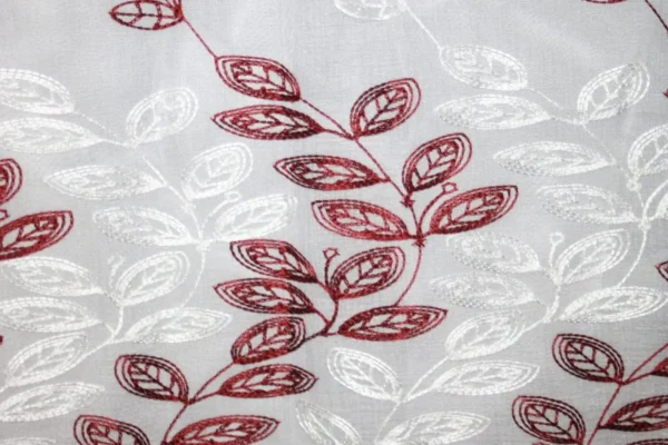 Cortinas de Lino Bordadas de Líneas Vino